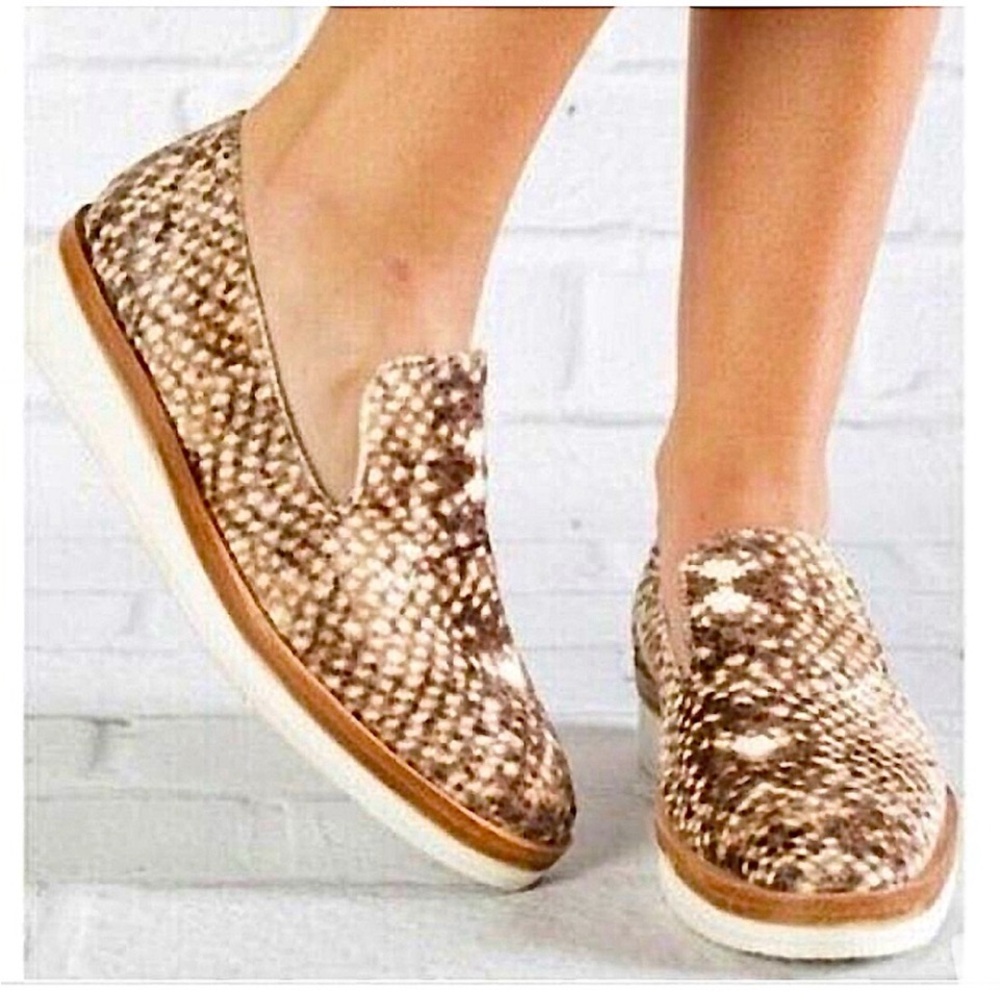 FREE PEOPLE Shoes 10 Snake Eyes Brown and White Velvet Platform Loafer 41 EU